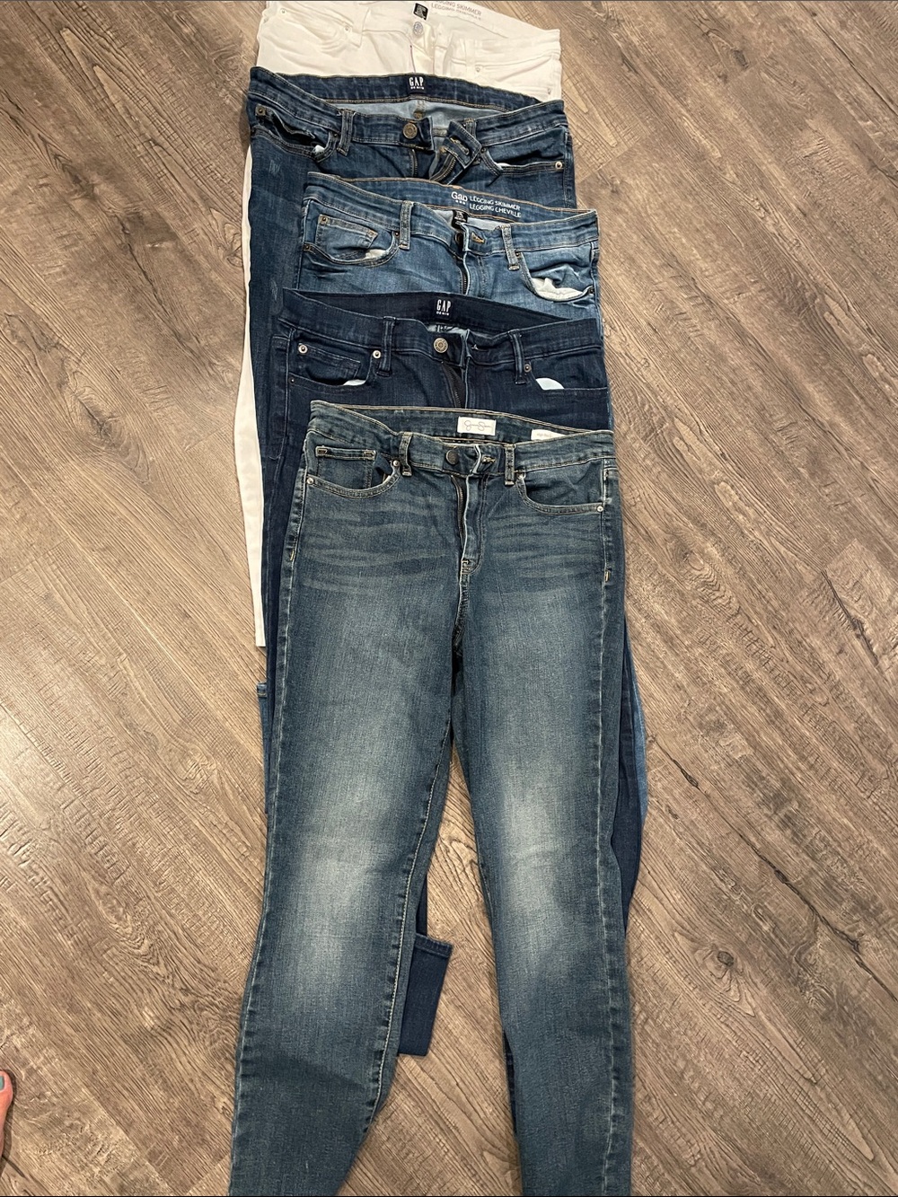 GAP 4 Women’s Skinny Jeans Pack - Dark Blue, Medium Blue, Light Blue, White and